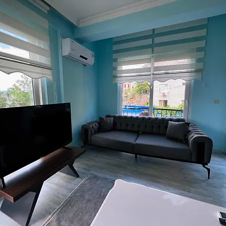 Blue House Apart Φετιγιέ